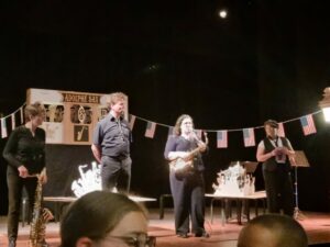 Les CM à la rencontre de Mister Sax